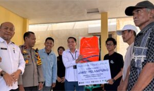 Penyerahan Pas Kecil_YKL Indonesia dan PT. Pelni 5