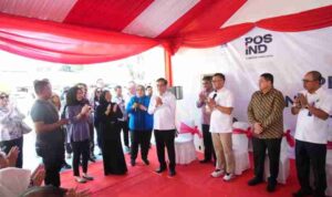 Menaker RI Tinjau Penyaluran Bantuan Subsidi Upah di Makassar
