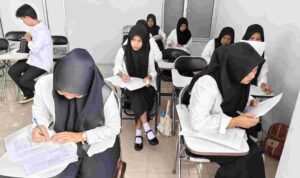 Seleksi Calon Mahasiswa UWB Makassar Gelombang Kedua Diikuti 80 Peserta