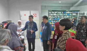 Taruna Ikrar, Kepala BPOM RI Tanam Pohon dan Kunjungi Instalasi Farmasi RSUD Moewardi Solo