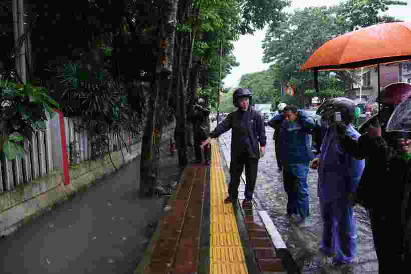 Bupati Gowa Cek Langsung Titik Genangan Air Rawan Banjir di Somba Opu